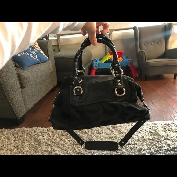 Coach small handbag, purple inside - Picture 3 of 4